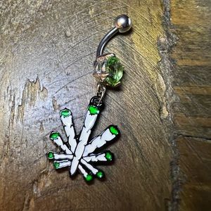 Pot leaf belly ring